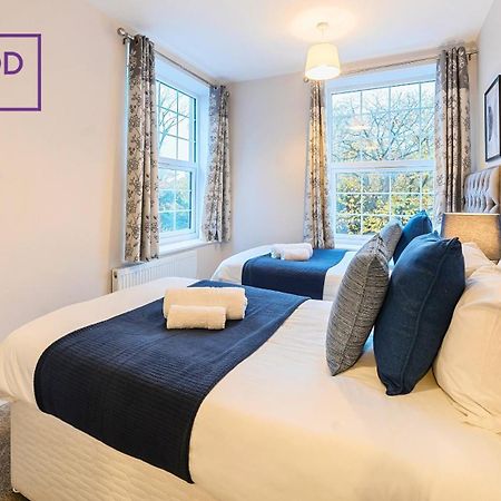 Newly Refurbished Spacious Serviced Apartment For Contractors And Families, Free Wifi & Netflix By Redwood Stays Фарнборо Экстерьер фото