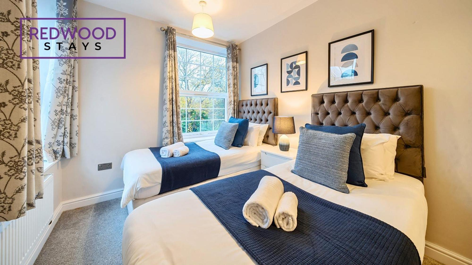 Newly Refurbished Spacious Serviced Apartment For Contractors And Families, Free Wifi & Netflix By Redwood Stays Фарнборо Экстерьер фото
